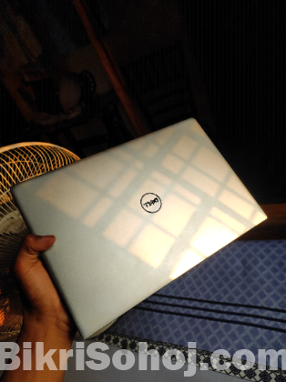 Dell XPS 13
